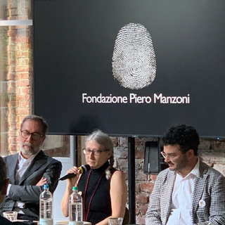 Presentazione del libro “Merda d’artista Künstlerscheisse Merde d’artiste Artist’s Shit”, Da sinistra Marco Senaldi, Rosalia Pasqualino di Marineo e Luca Bochicchio.