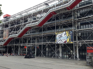 Le iconiche scatolette nei musei di tutto il mondo, Merda d’artista n. 31

Centre Pompidou
Place Georges Pompidou, 75004 Paris, Francia

☛ Website